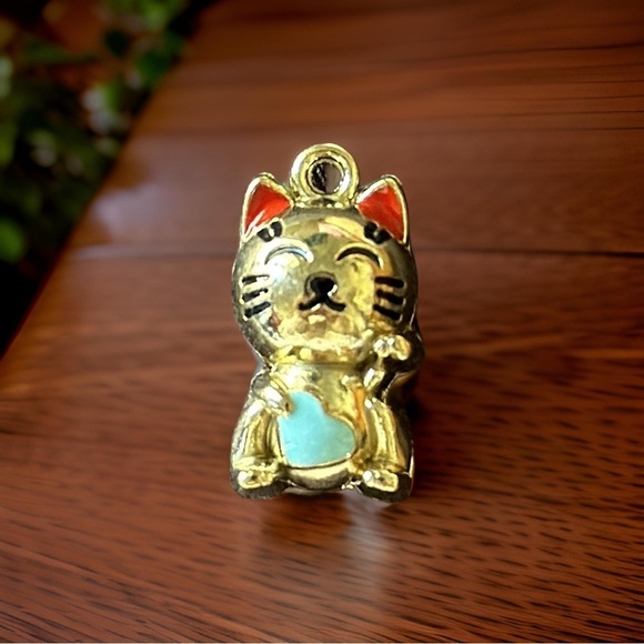 🔴 5 for $10 ONE Golden Cat Charm Pendant for Jewelry Making - Picture 1 of 9